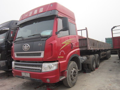 二手新款新大威雙驅(qū)半掛車(chē) 牽引車(chē)_專用汽車(chē)欄目